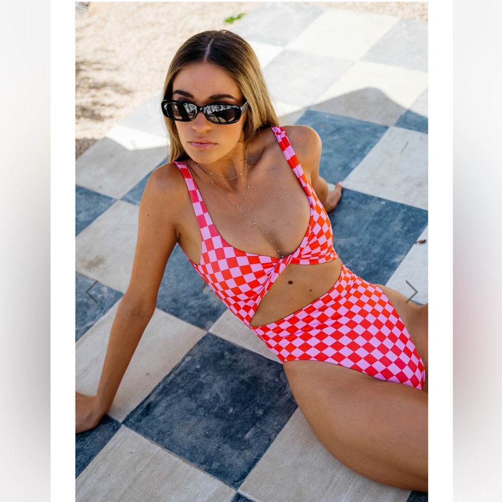 Skatie- Chloe one piece in Daytona